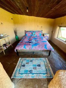 Foto sihtkohas Stewarts River asuva majutusasutuse Off Grid Cob Home galeriist