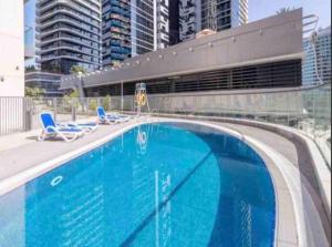 Gambar di galeri bagi Luxury Downtown Apt 3Min From DM di Dubai