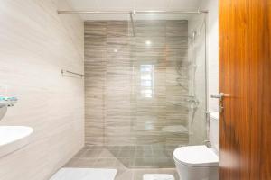 Gambar di galeri bagi Luxury Downtown Apt 3Min From DM di Dubai