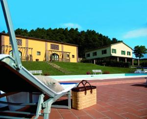 Bazén v ubytování Agriturismo La Burraia vicino a San Gimignano nebo v jeho okolí