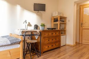 Kuchyňa alebo kuchynka v ubytovaní Apartamenty i pokoje gościnne Wajdówka