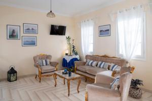 Posezení v ubytování Ayeri Hotel