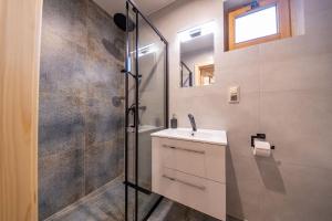 Kúpeľňa v ubytovaní Apartamenty i pokoje gościnne Wajdówka