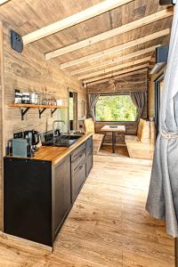 Fotografie z fotogalerie ubytování LES 2 CABANES v destinaci Labastide-Gabausse