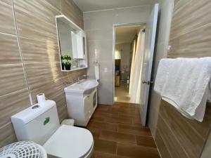 Koupelna v ubytování Santiago City Center Huge nice Apartment to stay rooftop to enjoy the city view