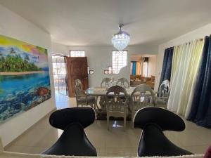 Posezení v ubytování Santiago City Center Huge nice Apartment to stay rooftop to enjoy the city view