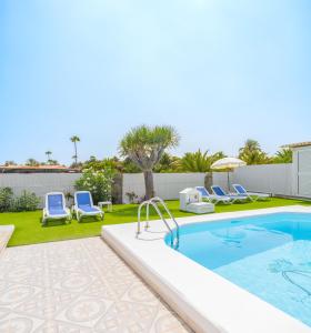 Bazén v ubytování Bungalows Las Almenas nebo v jeho okolí