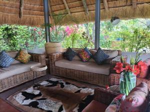Posezení v ubytování Sunbirds Lodge Chobe