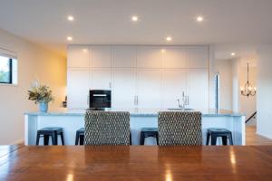 Fotografie z fotogalerie ubytování Waimaori Views Entire Home v destinaci Wanaka