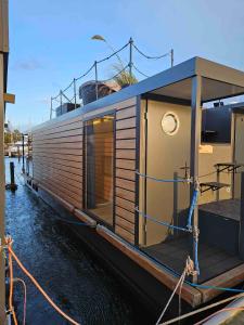 吕贝克Hausboot AHOY Masal的相册照片