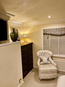 Cosy Cottage Central Bawtry - 2 Bedroom - High End Furnishings的休息区
