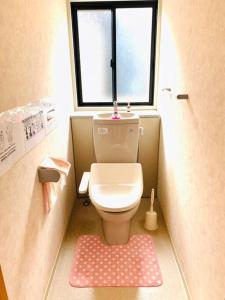 Salle de bains dans l'établissement JOY IN民宿两站关西机场一站奥莱，整租，提供机场接送服务,步行可达便利店、免税购物中心、药妆店