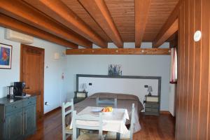 Agriturismo Domus Rustica客房内的一张或多张床位
