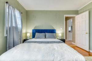 Gallery image of Humble home with free breakfast offered if requested! in Chicopee