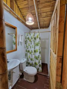 Koupelna v ubytování Pradera Ecoliving