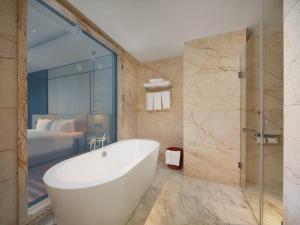 Koupelna v ubytování Crowne Plaza Dujiangyan by IHG