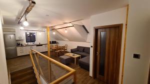 Kuchyň nebo kuchyňský kout v ubytování Apartmán Malá Valaška + 37 fotografií