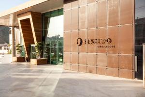 Фотография из галереи Bellazure Hotel в Акьярларе