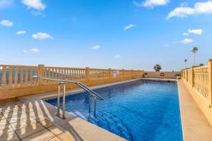 Bazén v ubytování Apartment in Bolnuevo nebo v jeho okolí