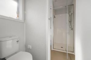 Ένα μπάνιο στο Pops Place - Omarama Holiday Home +19 φωτογραφίες