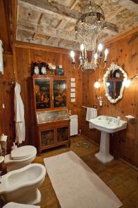 Koupelna v ubytování B&b di Charme Palazzo Lambertenghi + 37 fotografií