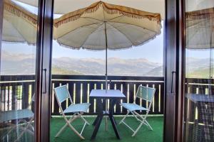 En generel udsigt til bjerge eller udsigt til bjerge taget fra lejligheden + 1 billede