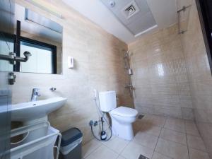 Koupelna v ubytování Abu Hail Star Residence - Home Stay + 29 fotografií