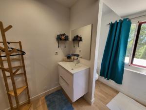 Fotografie z fotogalerie ubytování WonderBar (Auberge du Trinquet) v destinaci Corbarieu + 23 fotografií
