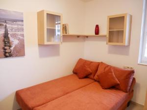 Ein Sitzbereich in der Unterkunft Haus Roland- Whg 23 mit Schwimmbad und Sauna