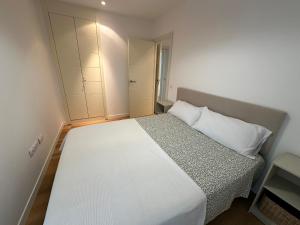 En eller flere senge i et værelse på Las Margas Mirador del Valle + 36 billeder