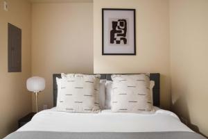 Voodi või voodid majutusasutuse Queen Anne 1br w gym wd nr Space Needle SEA-579 toas