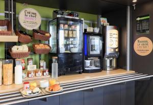 Kemudahan buat kopi dan teh di B&B HOTEL Dijon Les Portes du Sud