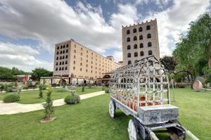 A garden outside Suhan Cappadocia Hotel & Spa