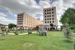 A garden outside Suhan Cappadocia Hotel & Spa
