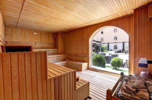 A seating area at Suhan Cappadocia Hotel & Spa