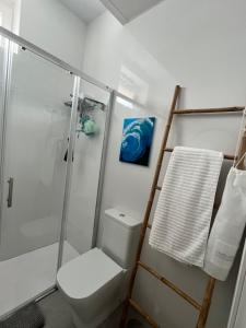 Koupelna v ubytování Precioso piso en Cadiz capital