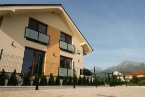 Nespecifikovaný výhled na hory nebo výhled na hory při pohledu z apartmánu