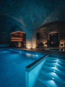 Bazén v ubytování Padise Manor Grand Estate & Spa - Exclusive Event venue nebo v jeho okolí