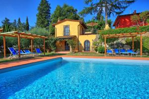 Bazén v ubytování Casa Rossa by PosarelliVillas nebo v jeho okolí