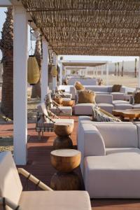 Ruang duduk di Ramlah Resort Sealine Beach