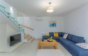 Χώρος καθιστικού στο Family villa Corticum Otium with pool in Tinjan