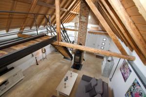 an overhead view of a loft with wooden beams at Mini-Loft in schöner Voreifel in Mechernich