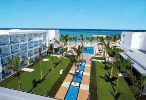 Bazén v ubytování Riu Palace Jamaica - Adults Only - All Inclusive Elite Club nebo v jeho okolí