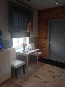 Kuchyň nebo kuchyňský kout v ubytování Rägavere tee 16 Apartment