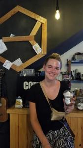 Asiakkaita majoituspaikassa CoffeeBunk Hostel