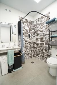Ένα μπάνιο στο Aldabea I apartamento sostenible