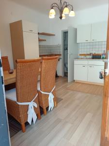 Köök või kööginurk majutusasutuses Ferienwohnung Strohblume