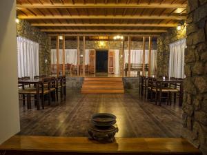 Restaurace v ubytování Neelakurunji Plantation Munnar
