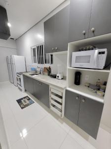 A kitchen or kitchenette at Hotel Manaus - Dom Pedro I