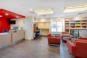 Kuchyň nebo kuchyňský kout v ubytování MainStay Suites Mt Laurel - Philadelphia